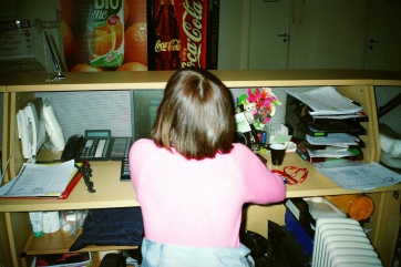 Colourless days: the everyday hell of office life
